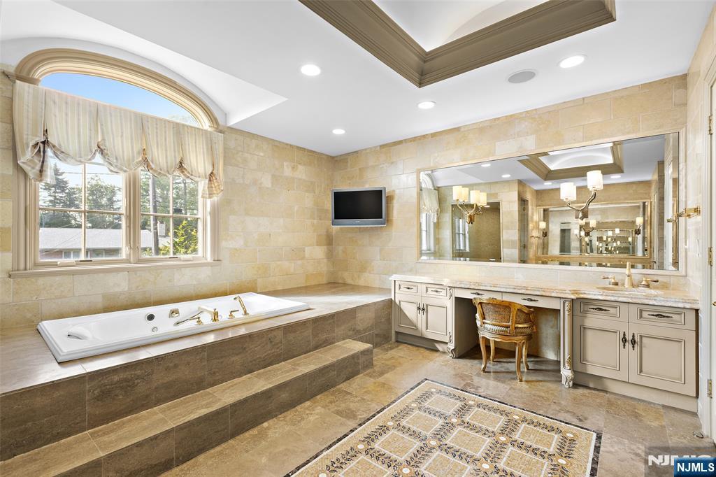 45 Marjorie Terrace, Englewood Cliffs, NJ, 07632