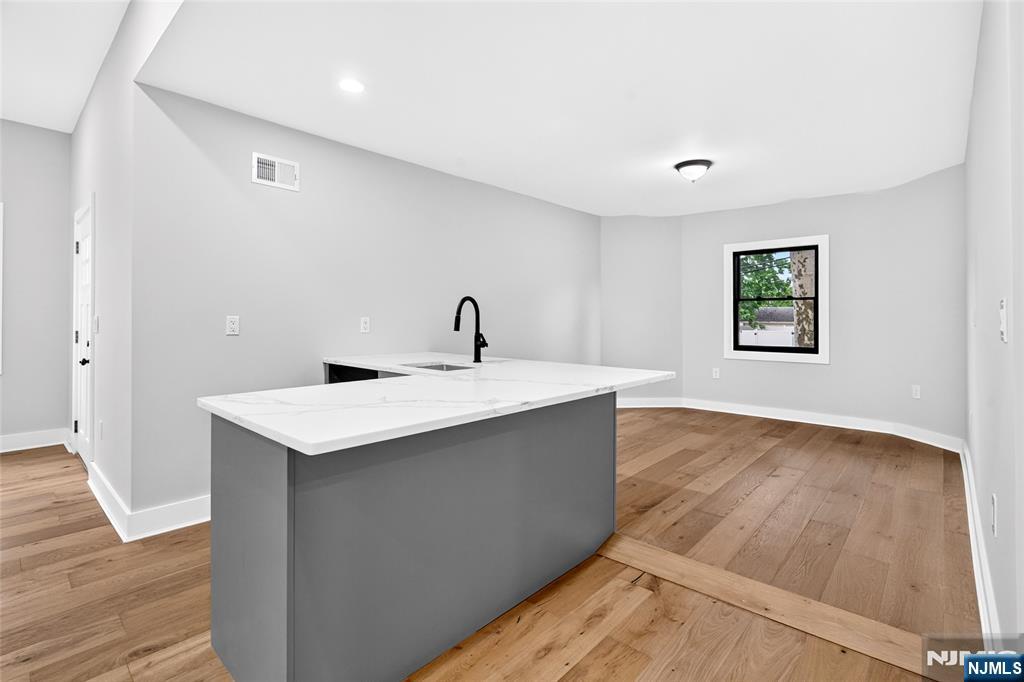 447 Queen Anne Road — photo 12