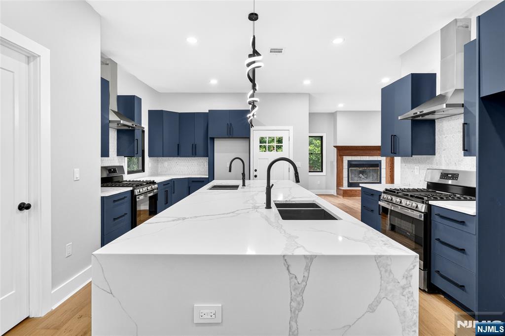 447 Queen Anne Road — photo 17