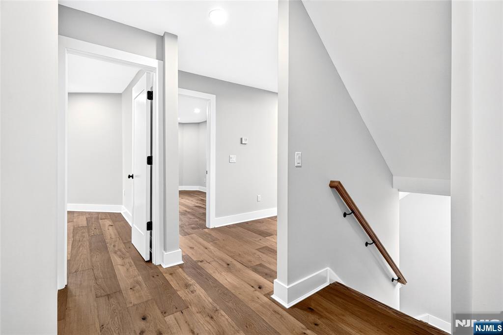 447 Queen Anne Road — photo 31