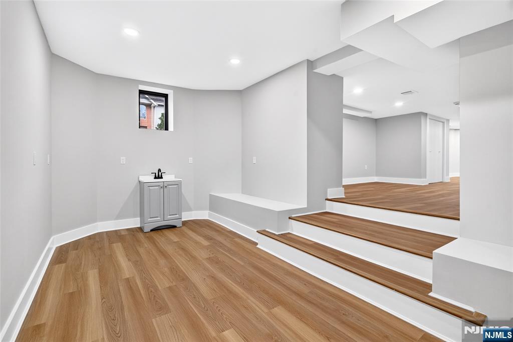 447 Queen Anne Road — photo 45