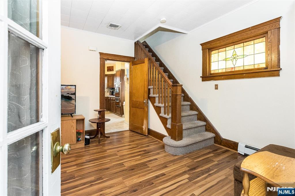 150 Boyle Avenue - Photo 5