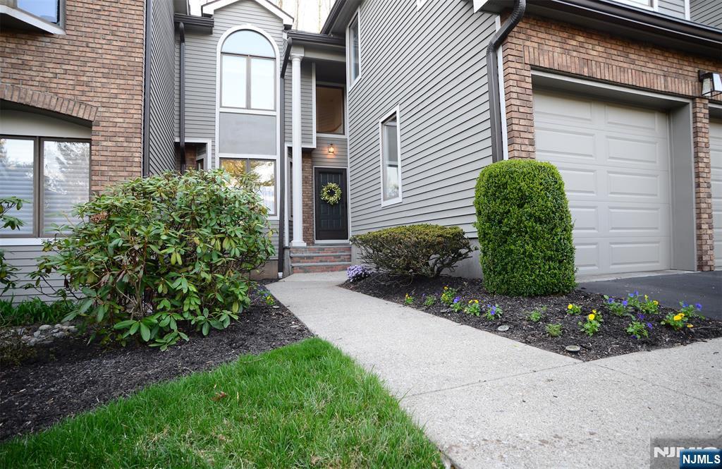 111 Lakeview Drive, Old Tappan, NJ, 07675