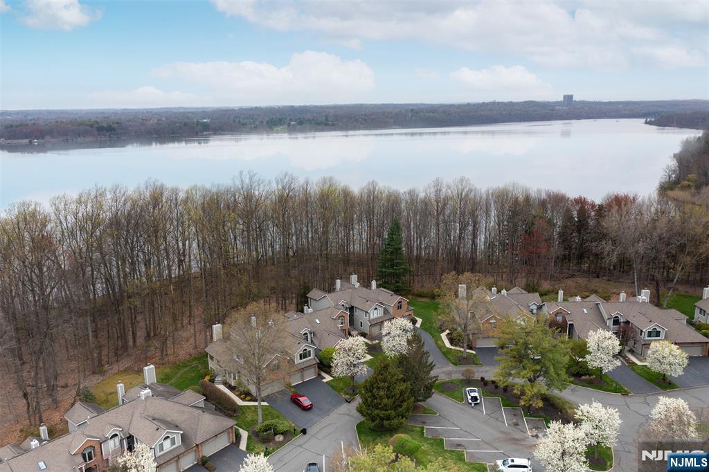 111 Lakeview Drive, Old Tappan, NJ, 07675