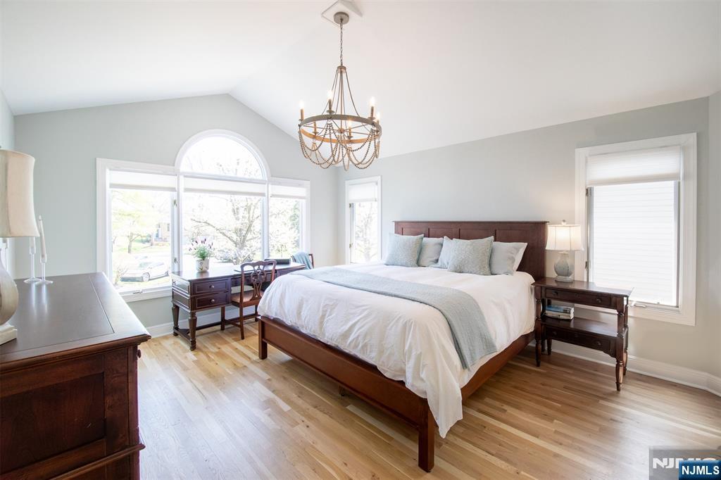 111 Lakeview Drive, Old Tappan, NJ, 07675