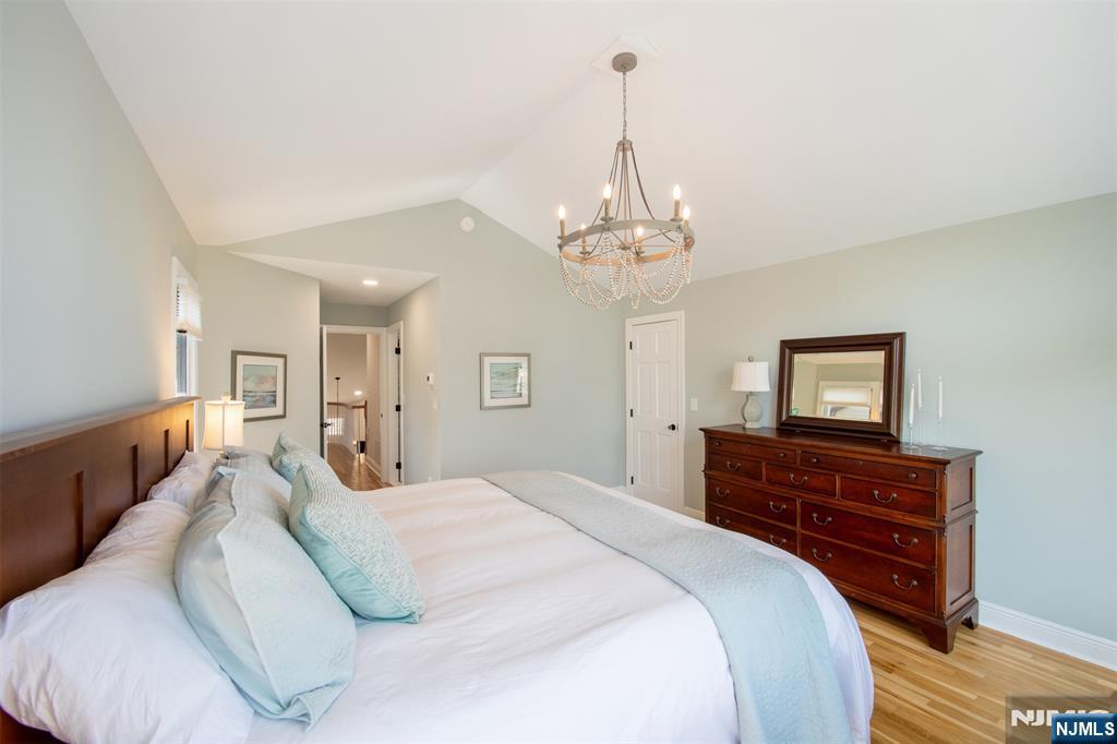 111 Lakeview Drive, Old Tappan, NJ, 07675