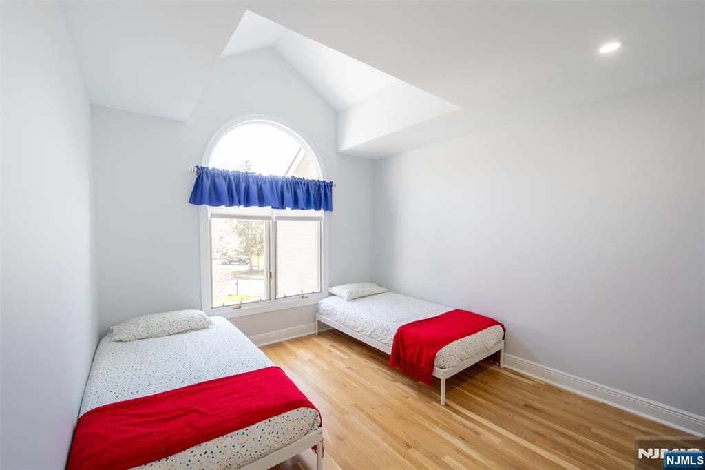 111 Lakeview Drive, Old Tappan, NJ, 07675