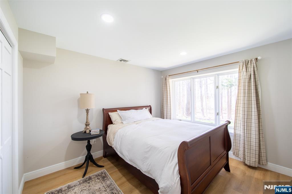 111 Lakeview Drive, Old Tappan, NJ, 07675