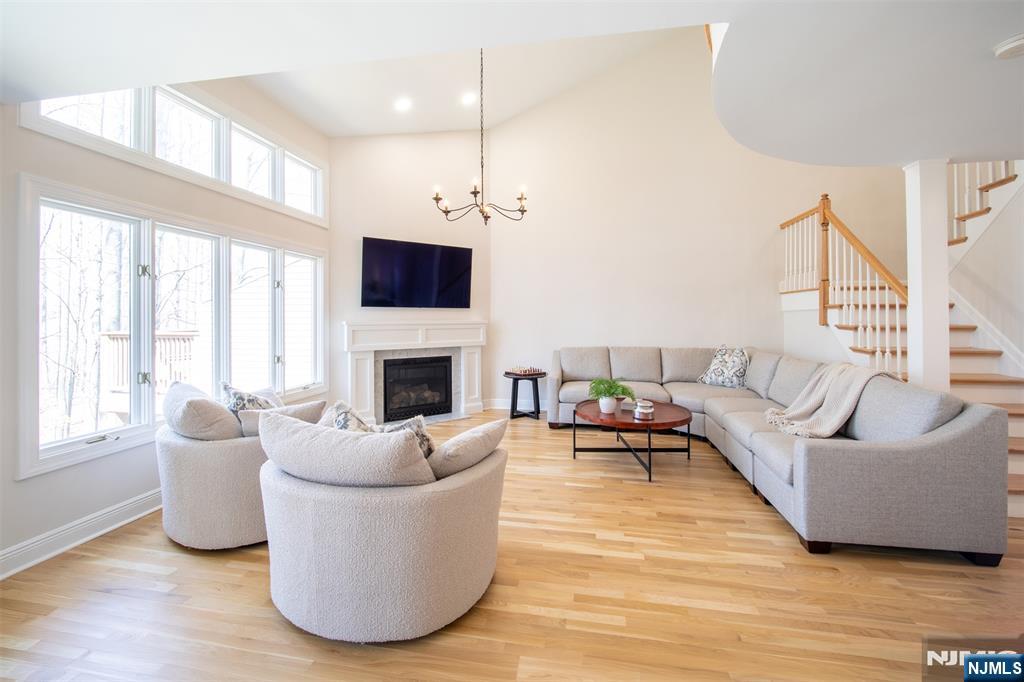 111 Lakeview Drive, Old Tappan, NJ, 07675