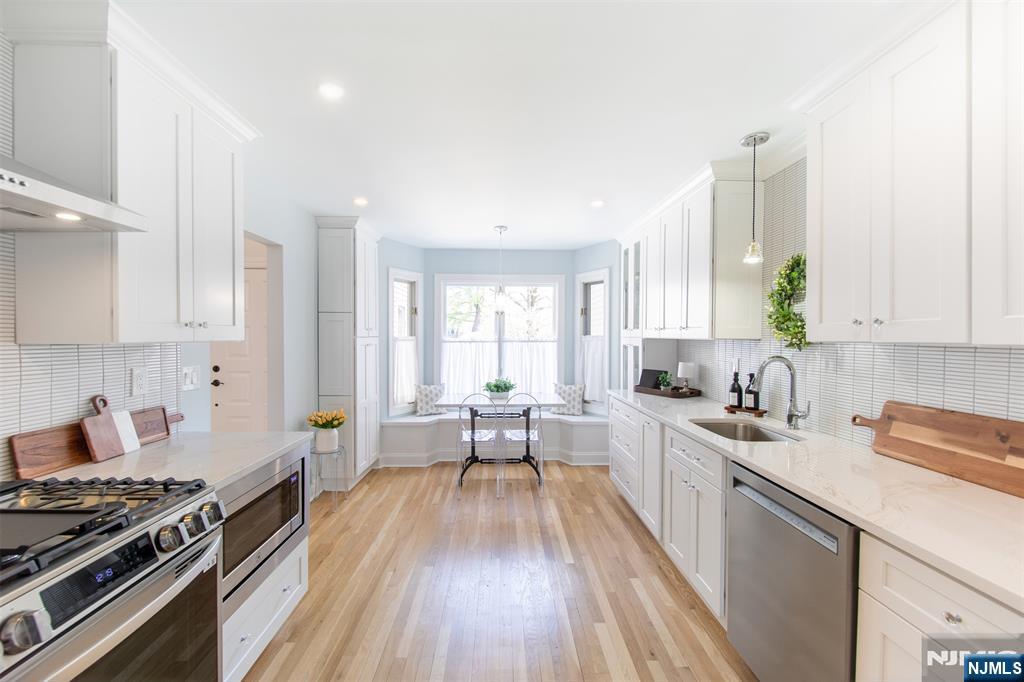 111 Lakeview Drive, Old Tappan, NJ, 07675