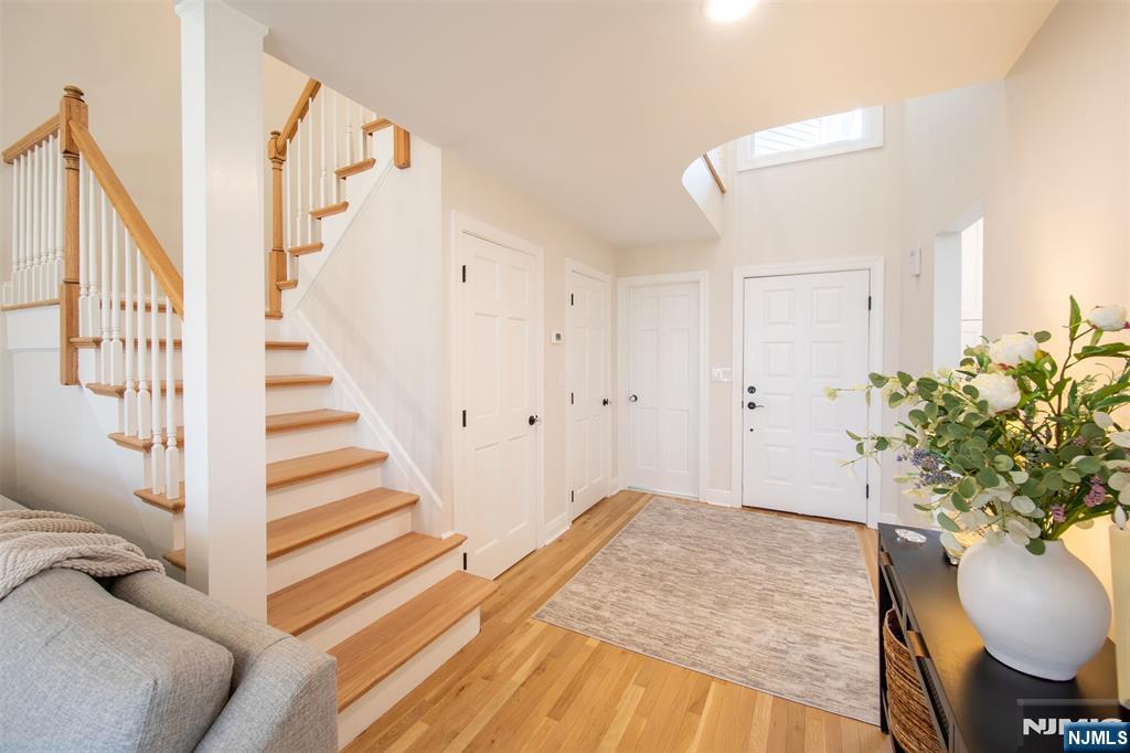 111 Lakeview Drive, Old Tappan, NJ, 07675