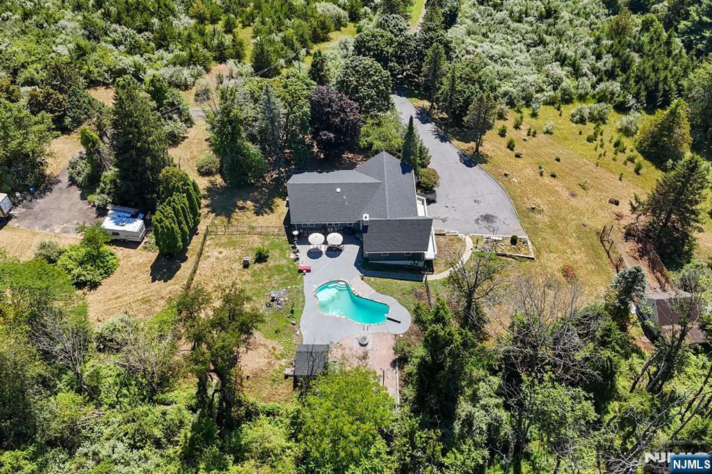 2 Rossi Drive — photo 41