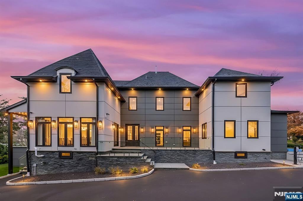 22 Meadow Lake Drive, Mahwah, NJ, 07430