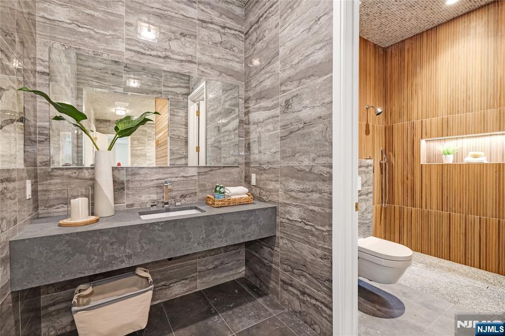 241 Saddle River Road