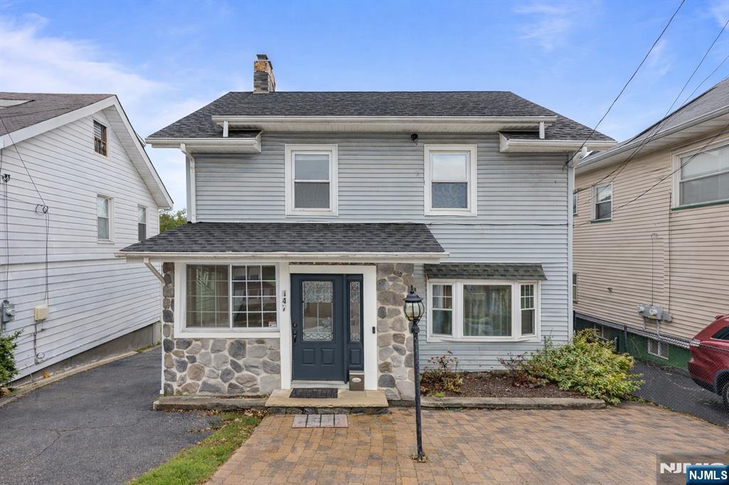 147 Clinton Avenue - Photo 1