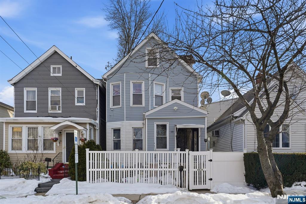 211 N 13Th St, Newark City, NJ, 07107-1226