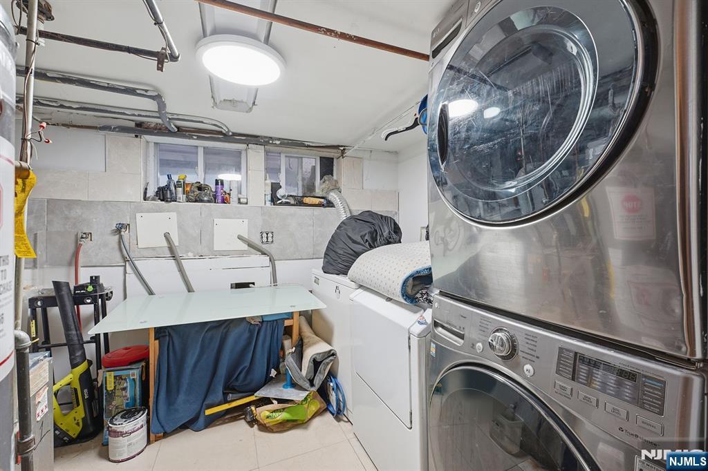 10 Maple Street, Garfield, NJ, 07026