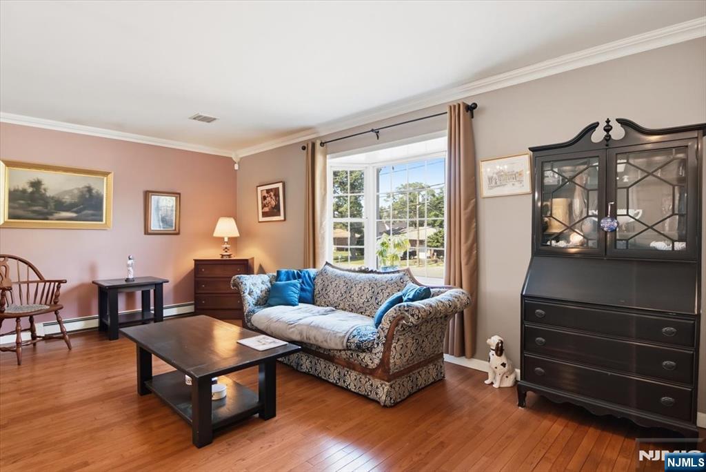 7 Strickland Avenue - Photo 1