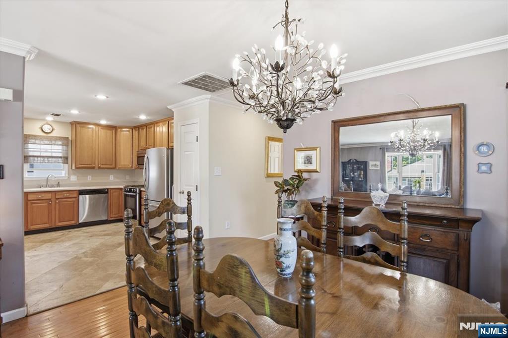 7 Strickland Avenue - Photo 5