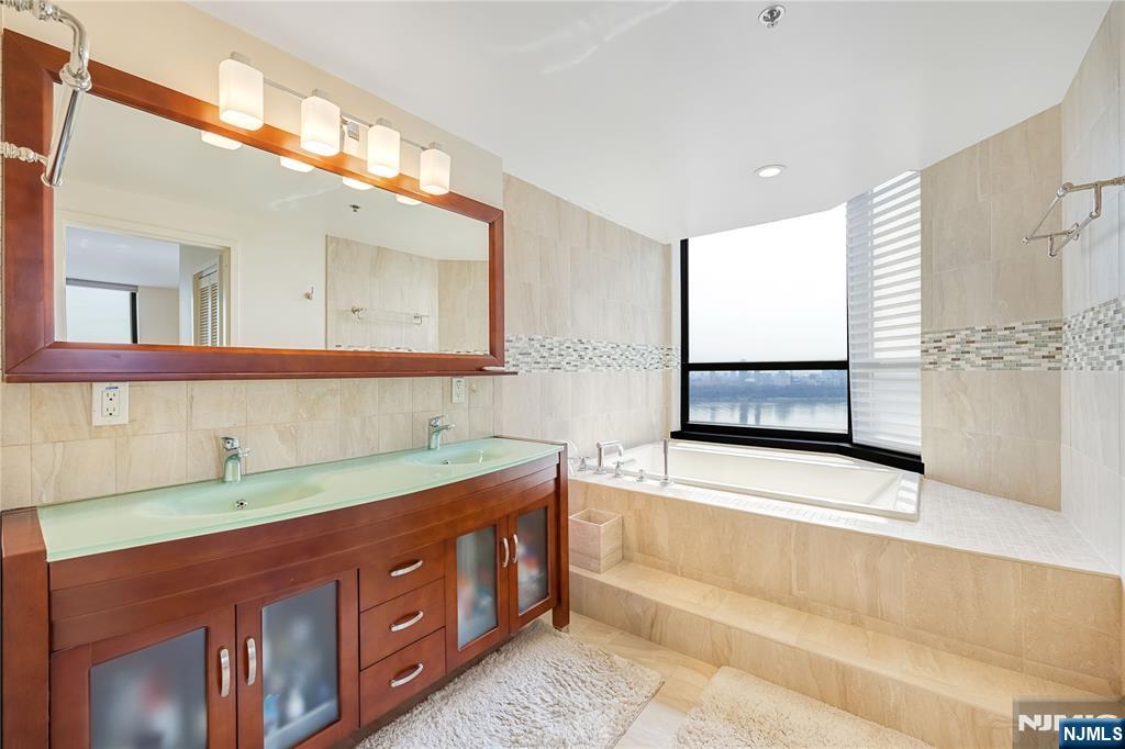 800 Palisade Avenue UNIT 1903, Fort Lee, NJ, 07024