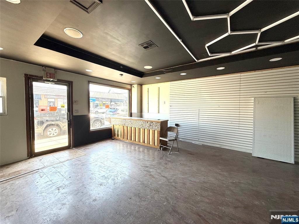 24 Lakeside Avenue UNIT 1 lower level, Pompton Lakes, NJ, 07442