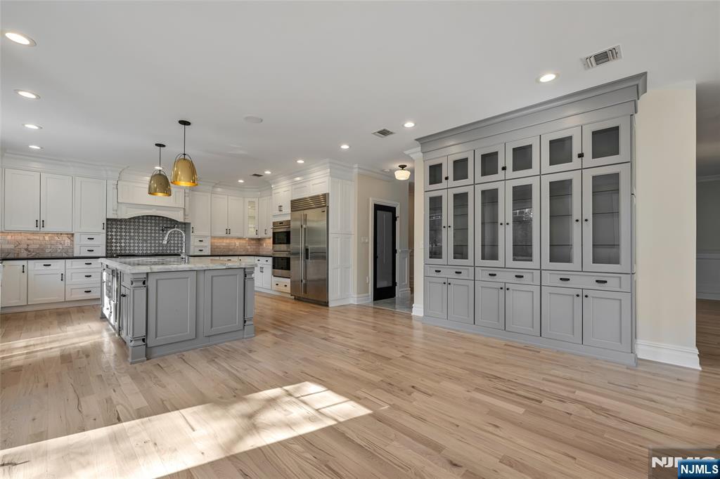 41 Sunset Road, Demarest, NJ, 07627