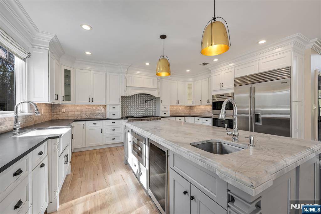 41 Sunset Road, Demarest, NJ, 07627