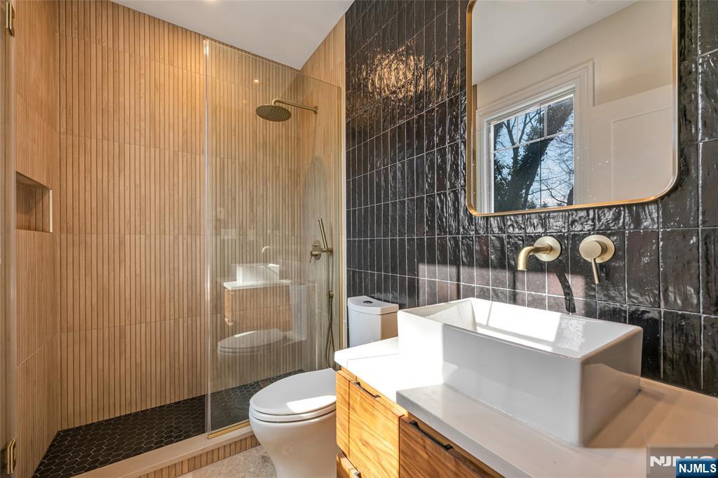 41 Sunset Road, Demarest, NJ, 07627