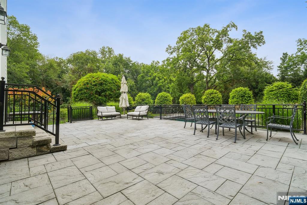 41 Sunset Road, Demarest, NJ, 07627