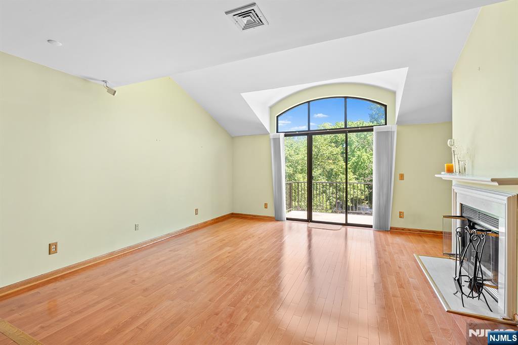 8 Wadsworth Court 508 - Photo 5