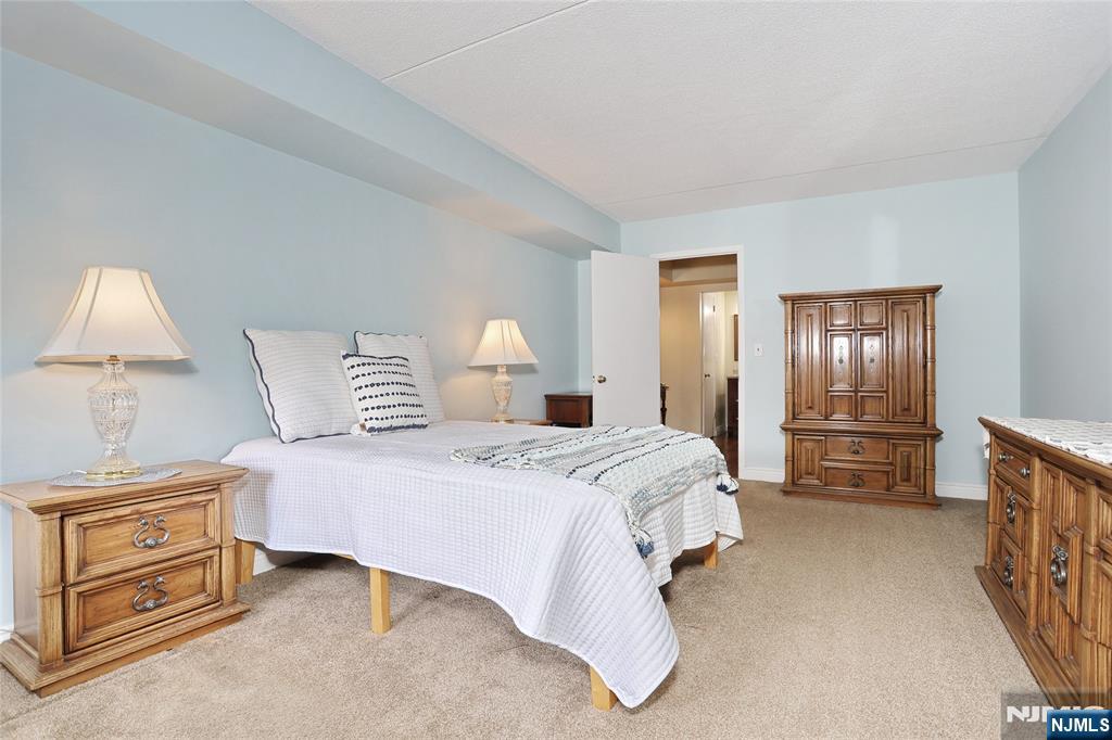 521 Piermont Avenue UNIT 306A, River Vale, NJ, 07675