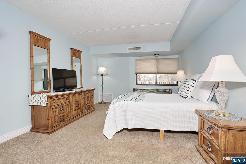 521 Piermont Avenue UNIT 306A, River Vale, NJ, 07675