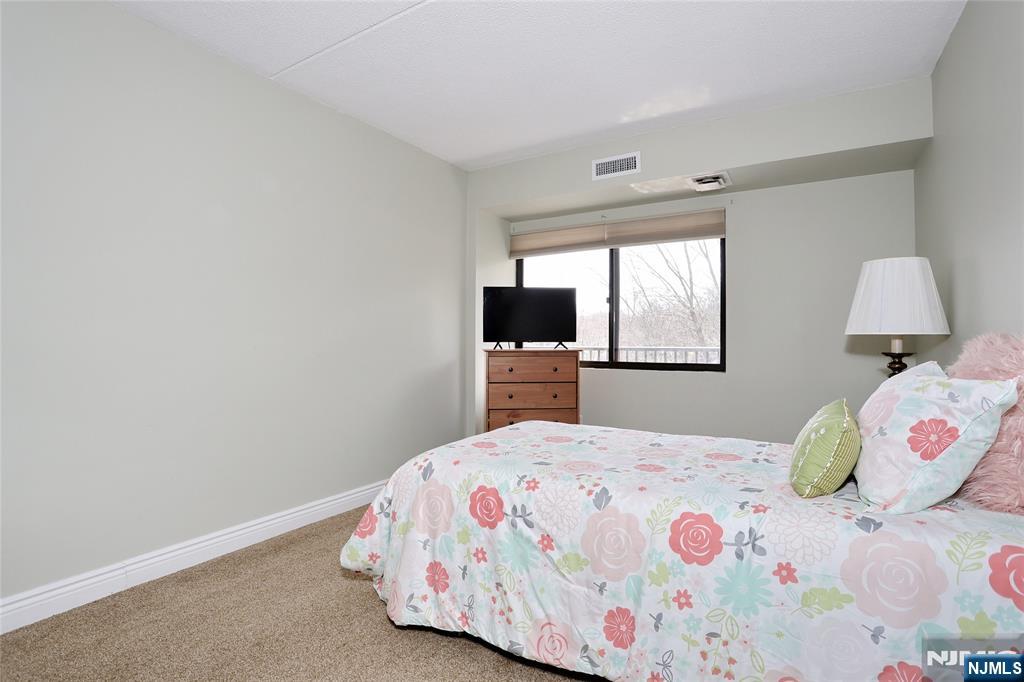 521 Piermont Avenue UNIT 306A, River Vale, NJ, 07675