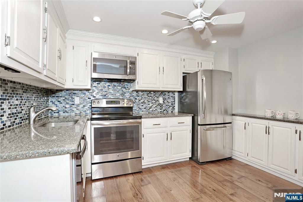 521 Piermont Avenue UNIT 306A, River Vale, NJ, 07675