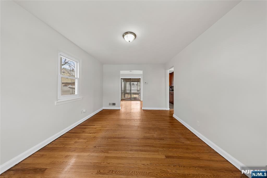 35 7th Avenue