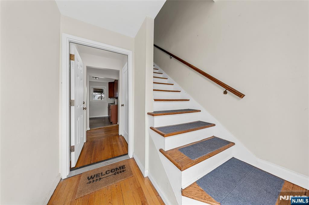 35 7th Avenue