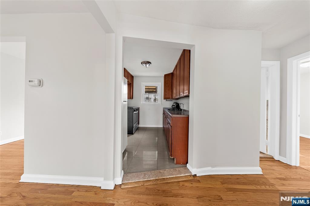 35 7th Avenue