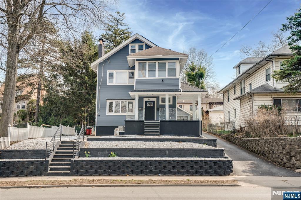 561 Grand Avenue