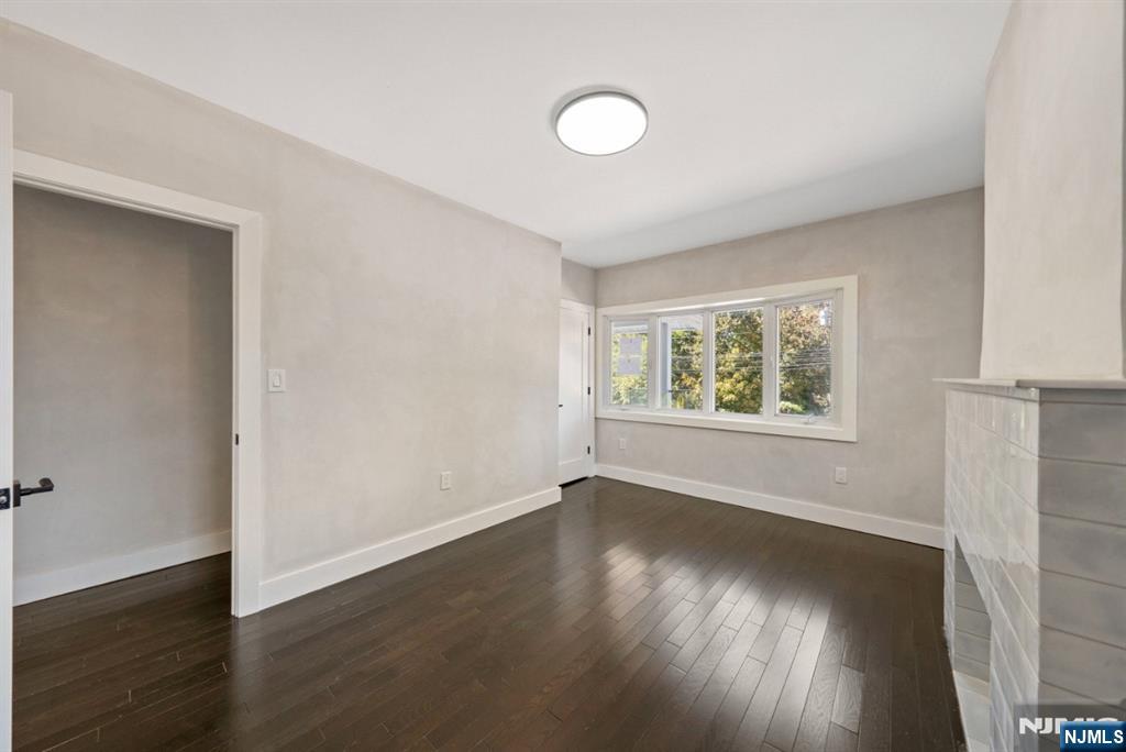 561 Grand Avenue - Photo 5