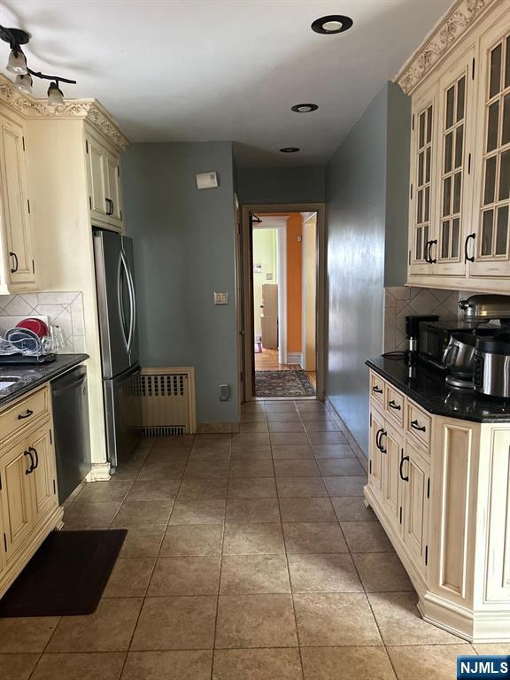 521 Olympia Avenue - Photo 3
