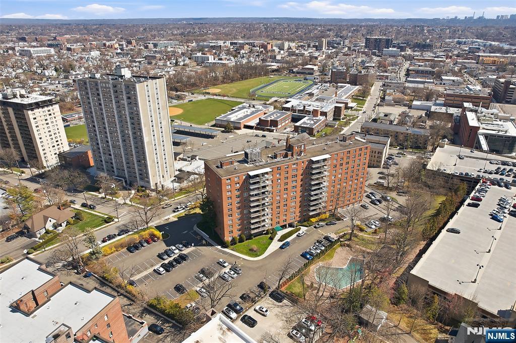 301 Beech St #9K, Hackensack, NJ 07601