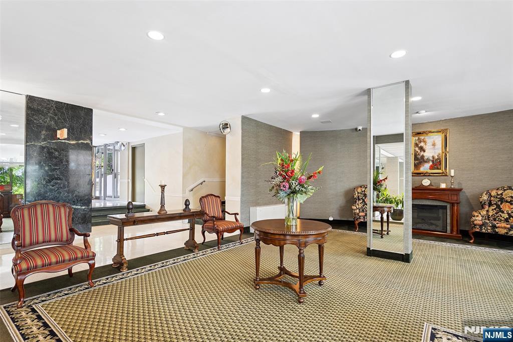 301 Beech Street 9K - Photo 4