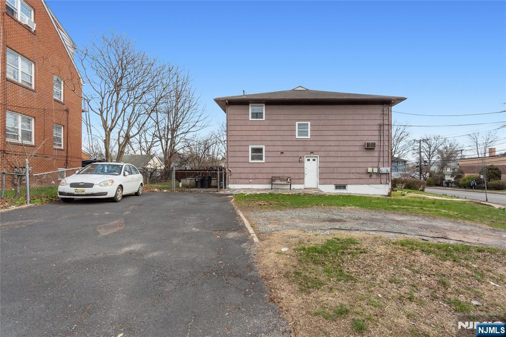 362 Boyden Avenue - Photo 5