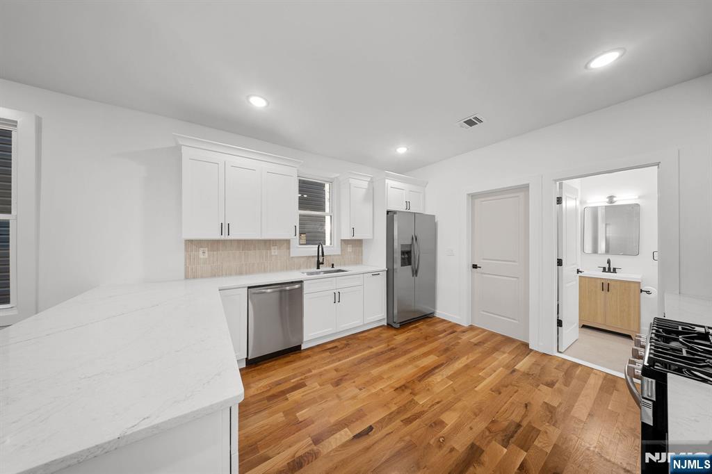 319 William Street - Photo 5