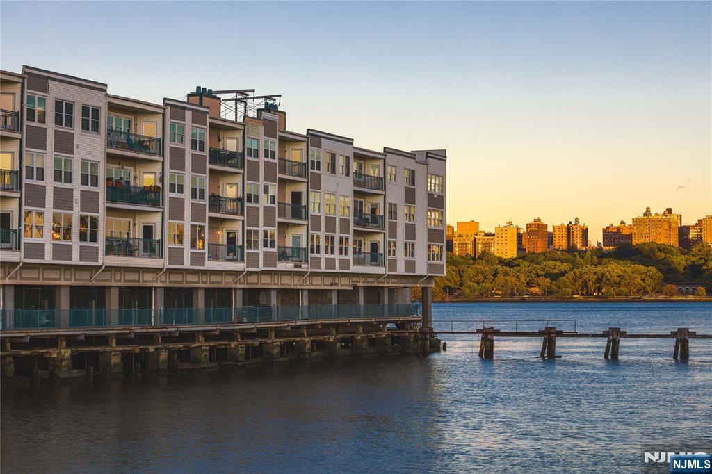 116 The Promenade #116, Edgewater, NJ 07020