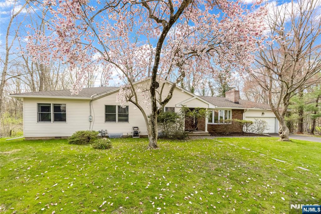 11 Sunset Road - Photo 4