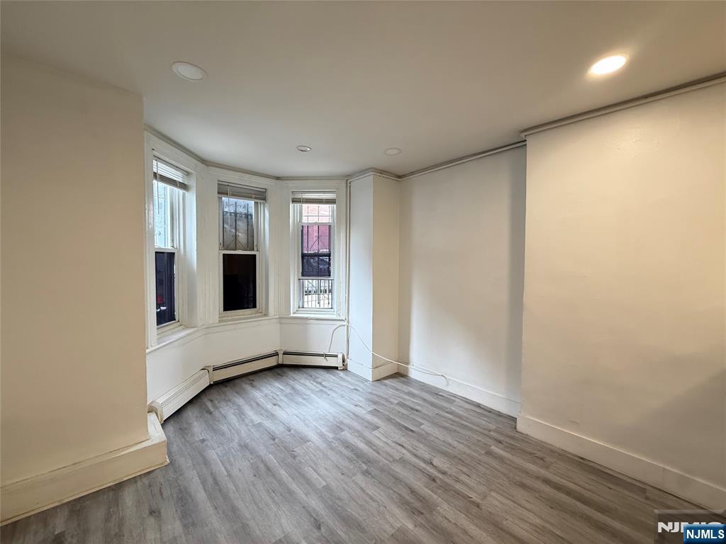 270 1/2 Summit Avenue — photo 12