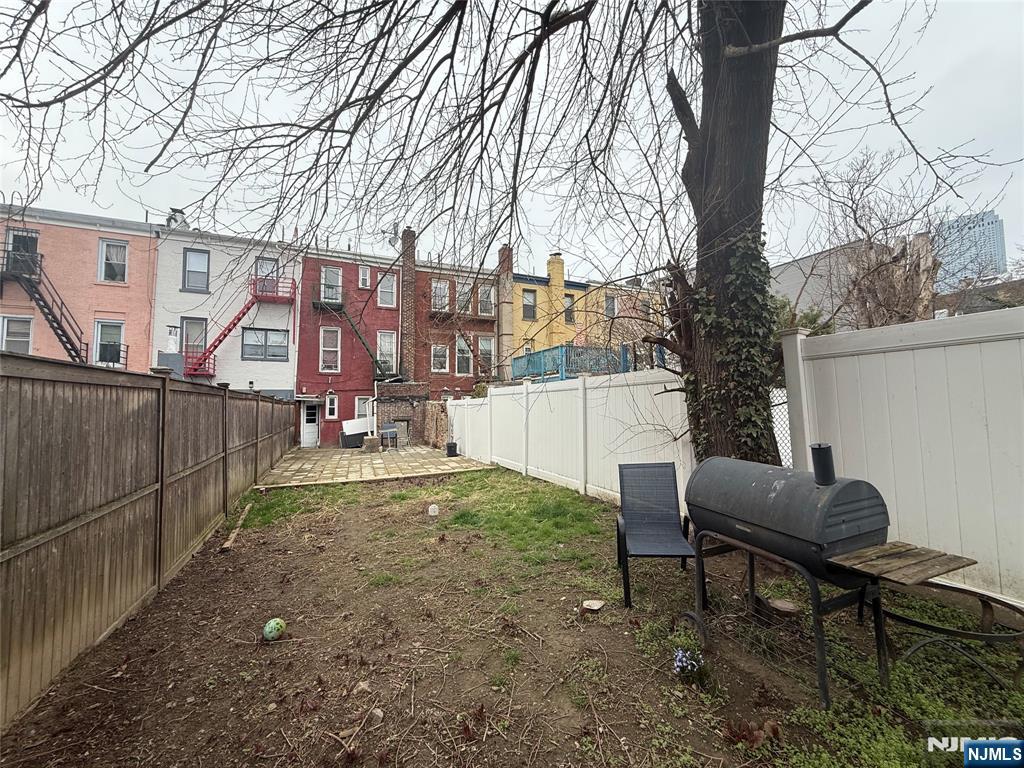270 1/2 Summit Avenue — photo 16