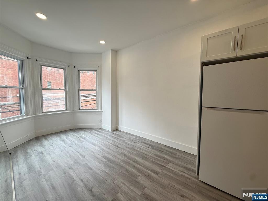 270 1/2 Summit Avenue — photo 18