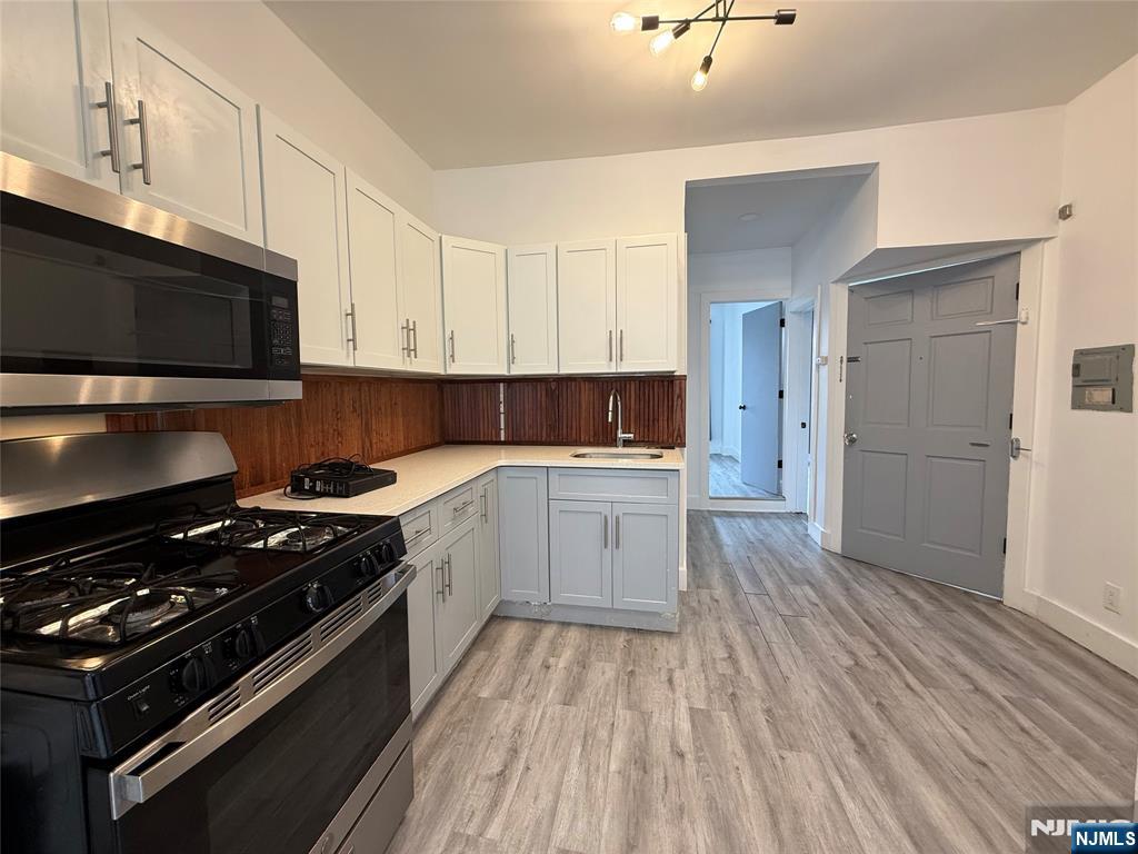 270 1/2 Summit Avenue — photo 24